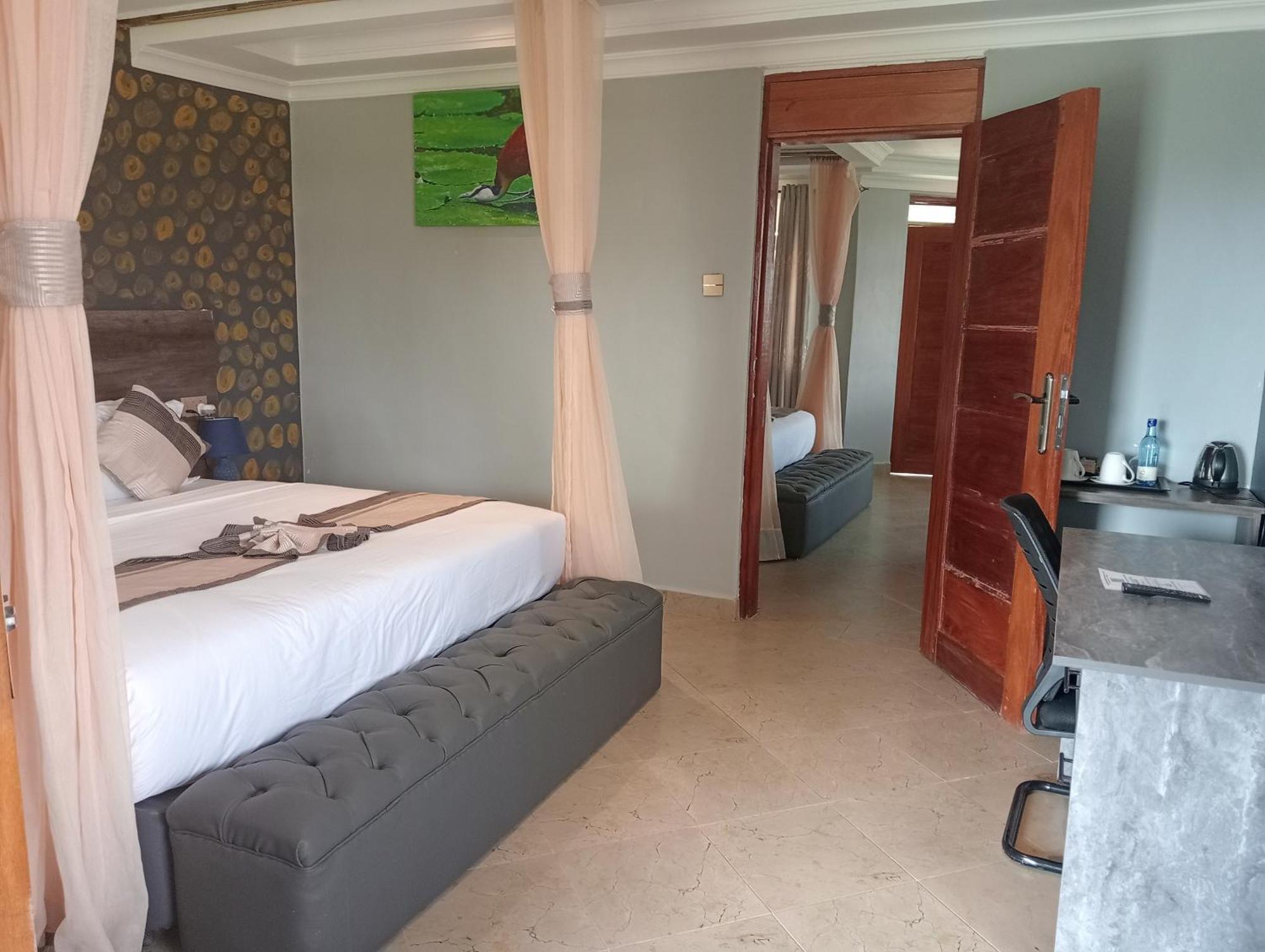 Jaqanaz Resort Naro Moru Eksteriør billede
